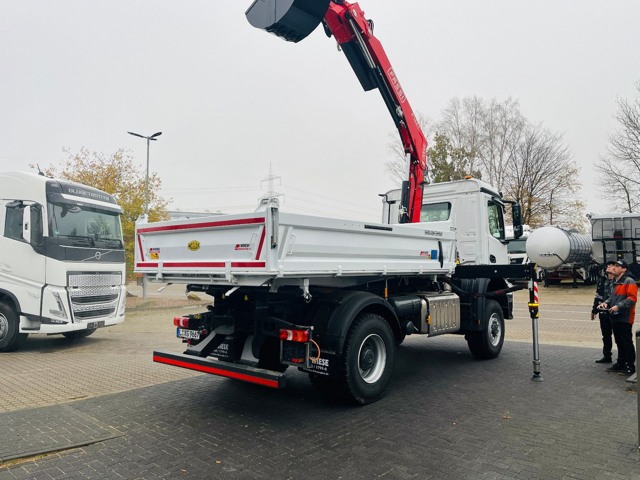 Mercedes-Benz Arocs 1835 4x4 Meiller Fassi Kran Kipper - Kipper, Autokran: das Bild 5 Mercedes-Benz Arocs 1835 4x4 Meiller Fassi Kran Kipper - Kipper, Autokran: das Bild 5