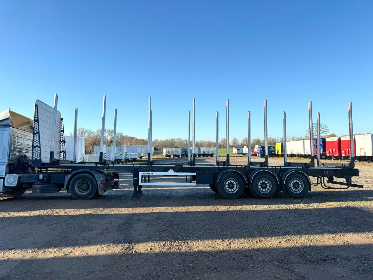 PAVIC Holzauflieger mit Schemel und Rungen - Holzauflieger: das Bild 5 PAVIC Holzauflieger mit Schemel und Rungen - Holzauflieger: das Bild 5