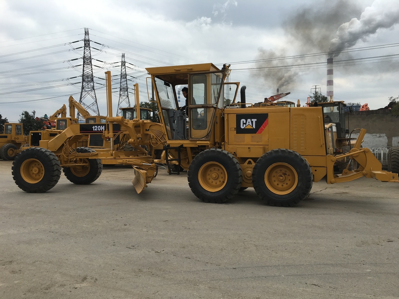 CATERPILLAR 120H - Grader: das Bild 1 CATERPILLAR 120H - Grader: das Bild 1