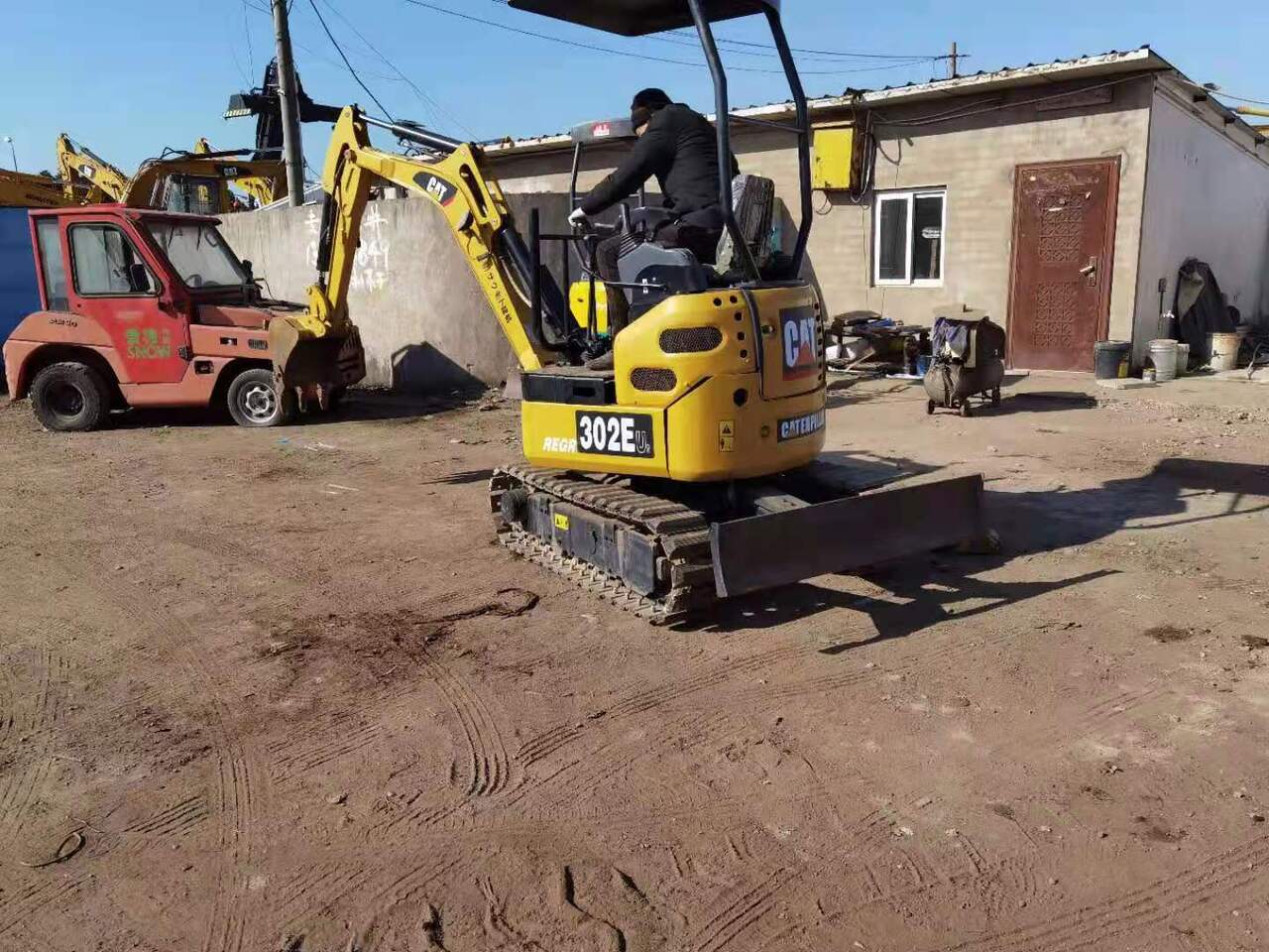 CATERPILLAR 302EUR - Minibagger: das Bild 2 CATERPILLAR 302EUR - Minibagger: das Bild 2