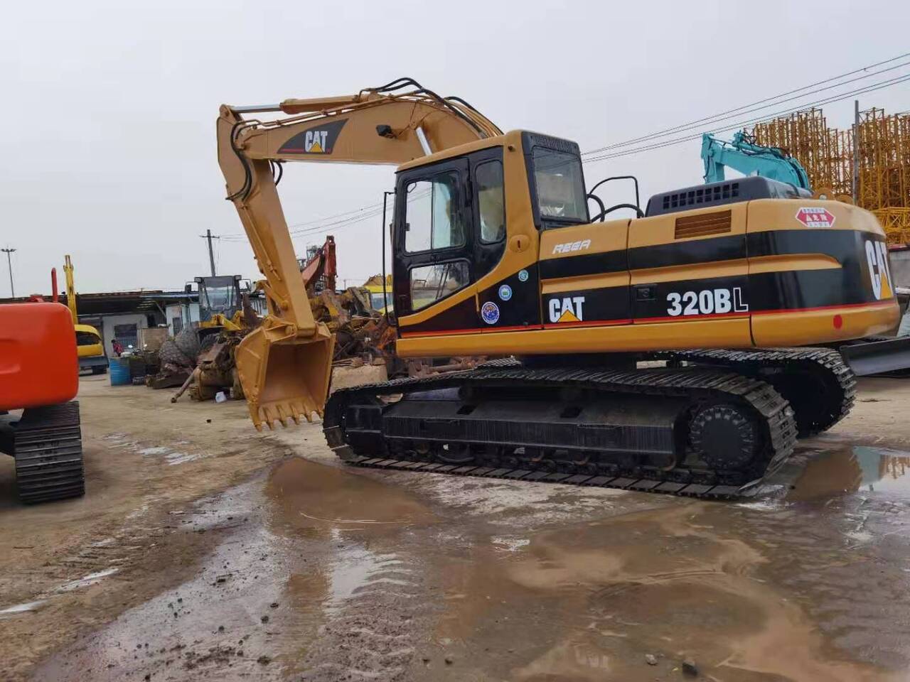 CATERPILLAR 320BL - Kettenbagger: das Bild 1 CATERPILLAR 320BL - Kettenbagger: das Bild 1