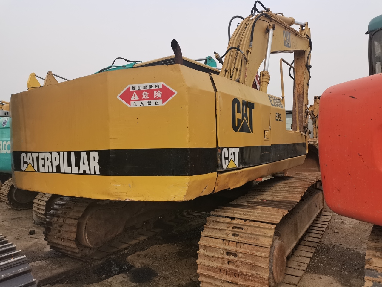 CATERPILLAR E200 - Kettenbagger: das Bild 1 CATERPILLAR E200 - Kettenbagger: das Bild 1