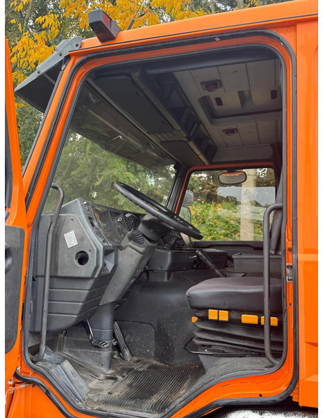 Sattelzugmaschine Scania P113-320 BIG AXLE FULL STEEL SPRING MANUAL GEARBOX: das Bild 10 Sattelzugmaschine Scania P113-320 BIG AXLE FULL STEEL SPRING MANUAL GEARBOX: das Bild 10