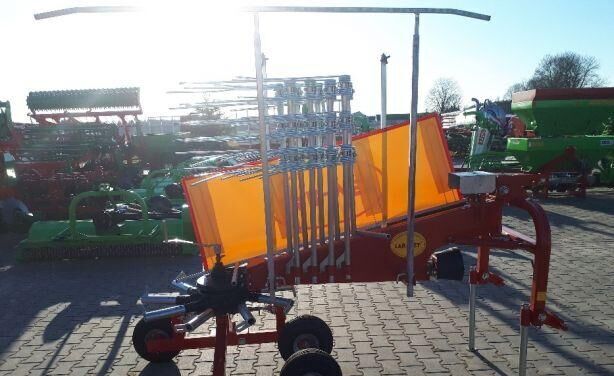 JAR-MET Kreiselschwader/ Rotary rake/ Zgrabiarka karuzelowa 3,5m - Heuwender/ Wenderechen: das Bild 4 JAR-MET Kreiselschwader/ Rotary rake/ Zgrabiarka karuzelowa 3,5m - Heuwender/ Wenderechen: das Bild 4