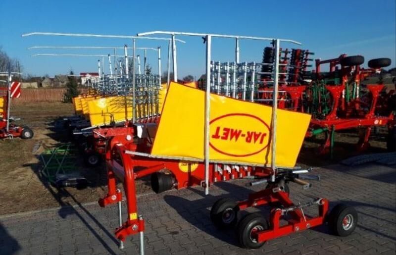 JAR-MET Zgrabiarka 1-wirnikowa 4,4 tandem - Heuwender/ Wenderechen: das Bild 4 JAR-MET Zgrabiarka 1-wirnikowa 4,4 tandem - Heuwender/ Wenderechen: das Bild 4