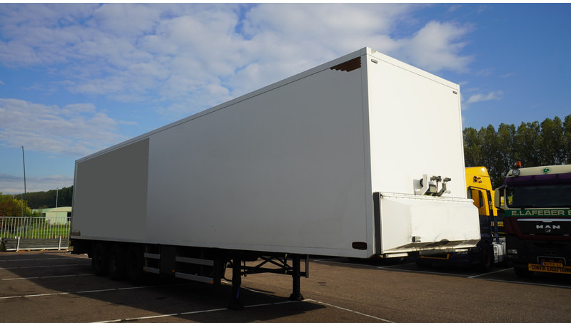 Jumbo 3 AXLE CLOSED BOX - Koffer Auflieger: das Bild 3 Jumbo 3 AXLE CLOSED BOX - Koffer Auflieger: das Bild 3