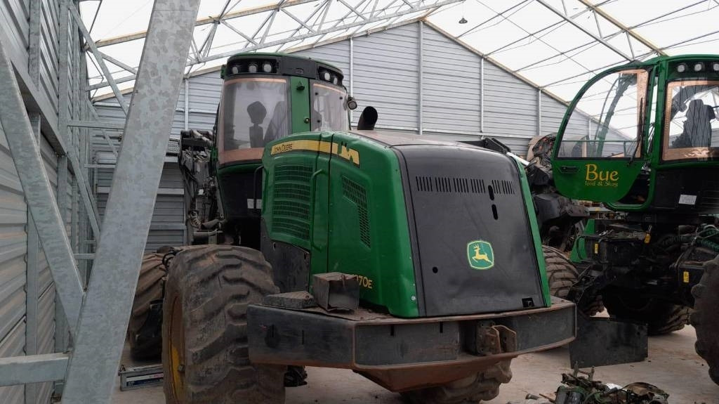 John Deere 1270 E - Harvester: das Bild 2 John Deere 1270 E - Harvester: das Bild 2