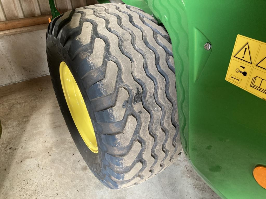 John Deere V461M - Ballenwickelgerät: das Bild 3 John Deere V461M - Ballenwickelgerät: das Bild 3