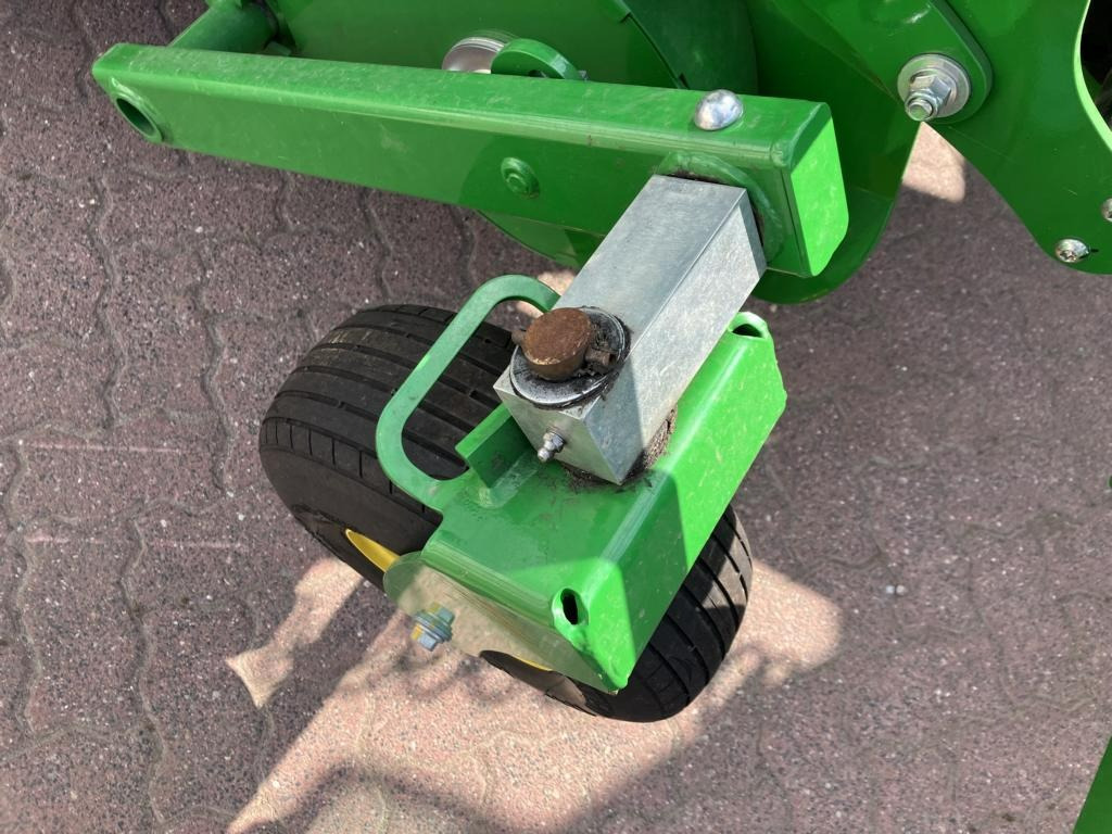 Ballenwickelgerät John Deere V461M - PAKET FÜR RUNDBALLENPR: das Bild 20 Ballenwickelgerät John Deere V461M - PAKET FÜR RUNDBALLENPR: das Bild 20