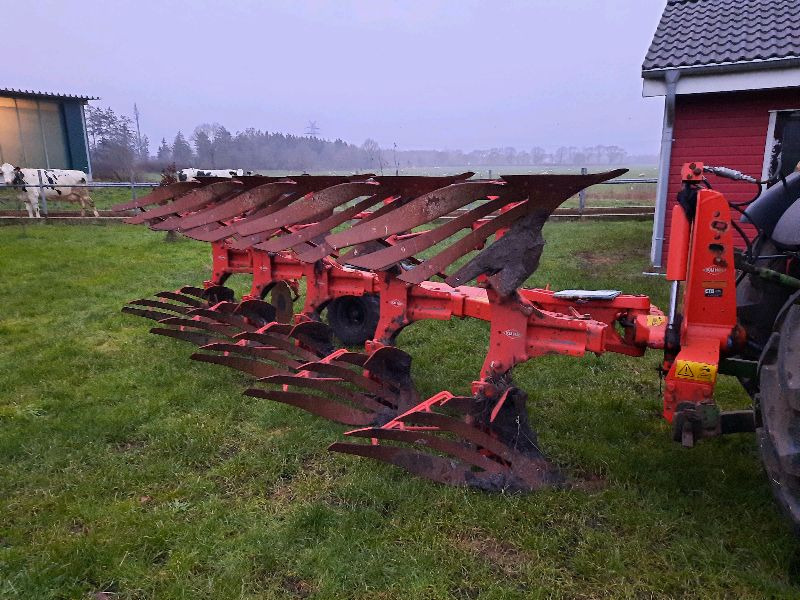 Kuhn MM1235T8010 - Pflug: das Bild 1 Kuhn MM1235T8010 - Pflug: das Bild 1