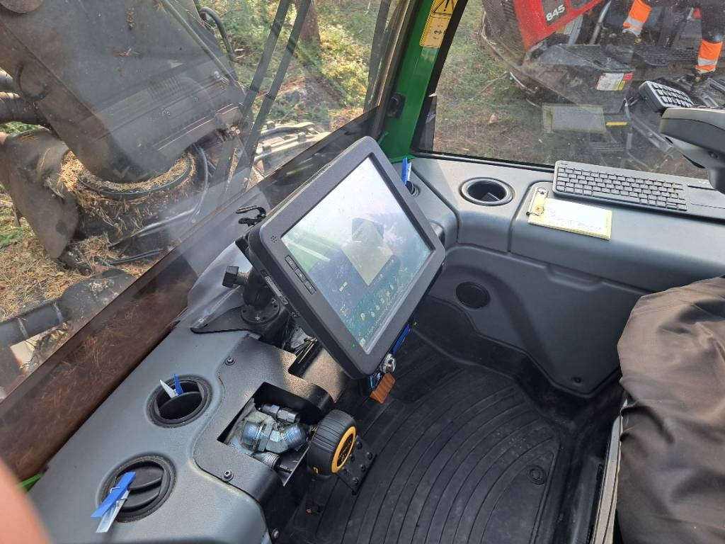 Harvester John Deere 1170G: das Bild 6 Harvester John Deere 1170G: das Bild 6