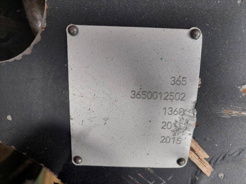 Komatsu 365.1 - Fällgreifer: das Bild 2 Komatsu 365.1 - Fällgreifer: das Bild 2