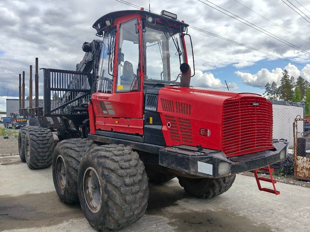 Komatsu 865 - Forwarder: das Bild 2 Komatsu 865 - Forwarder: das Bild 2