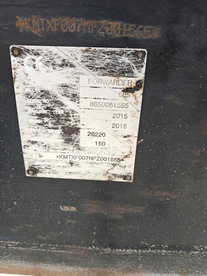 Komatsu 865 - Forwarder: das Bild 3 Komatsu 865 - Forwarder: das Bild 3