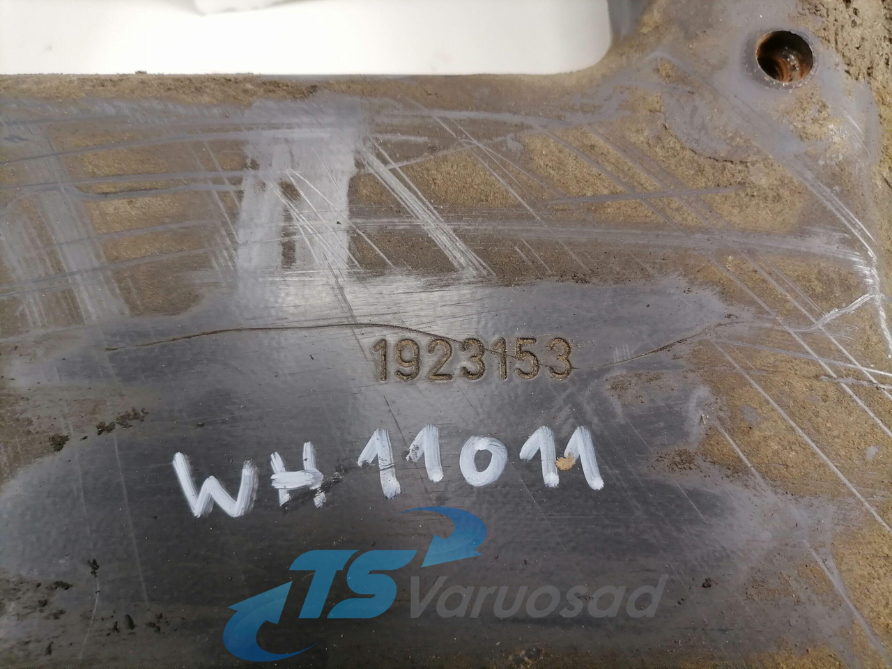 Scania Bumper bracket 1923153 - Stoßstange für LKW: das Bild 3 Scania Bumper bracket 1923153 - Stoßstange für LKW: das Bild 3