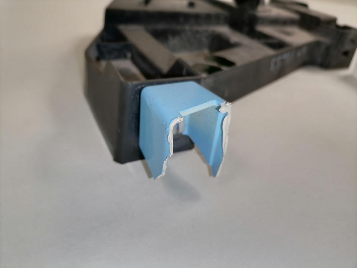 Scania Kabiini tuulesuunaja kandur 2326969 - Aeropack/ Spoiler für LKW: das Bild 2 Scania Kabiini tuulesuunaja kandur 2326969 - Aeropack/ Spoiler für LKW: das Bild 2