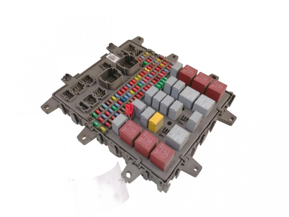 Volvo Central electric unit 5010590677 - Sicherung für LKW: das Bild 1 Volvo Central electric unit 5010590677 - Sicherung für LKW: das Bild 1