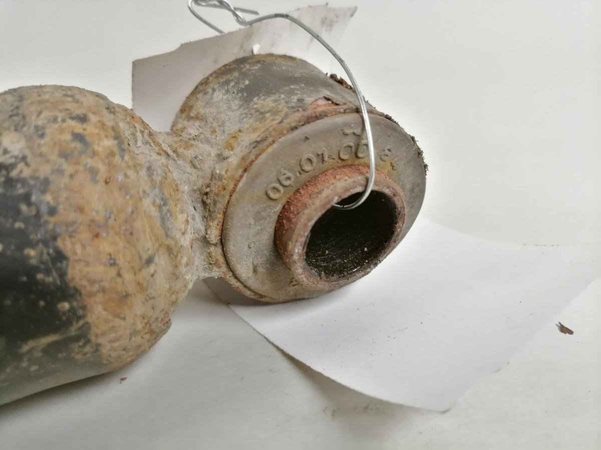 Volvo First axel shock absorber 82052423 - Stoßdämpfer für LKW: das Bild 3 Volvo First axel shock absorber 82052423 - Stoßdämpfer für LKW: das Bild 3