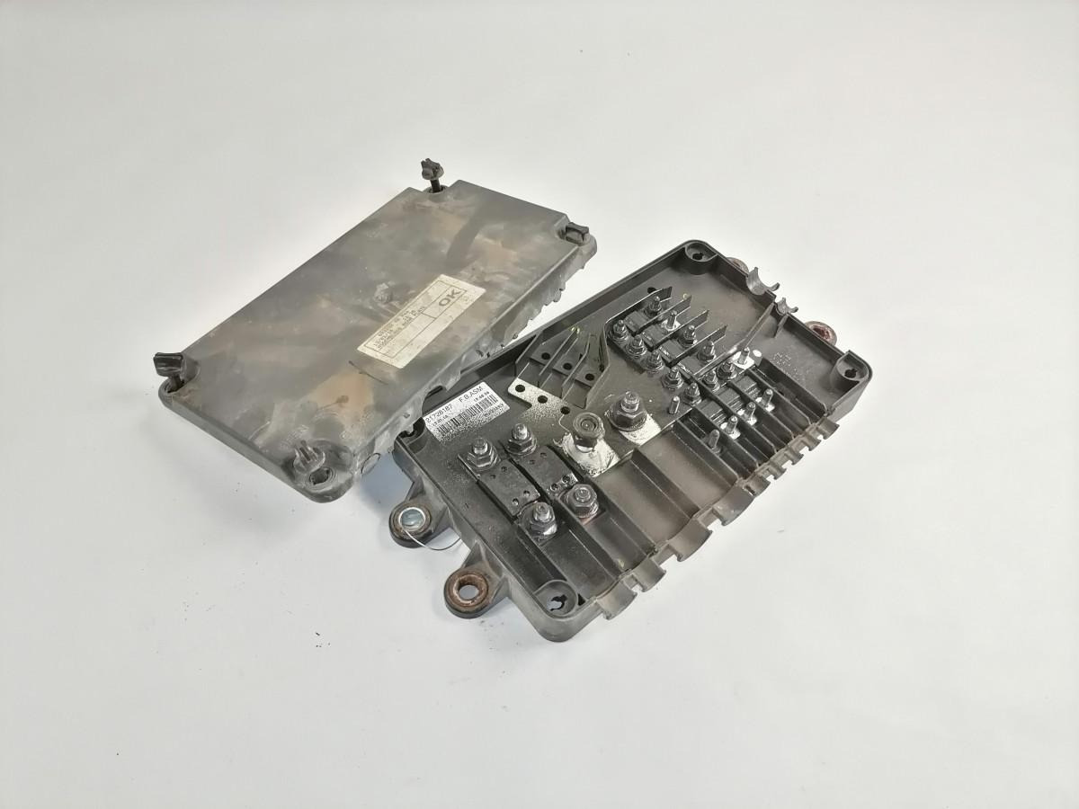 Volvo Fuse box 21728187 - Sicherung für LKW: das Bild 2 Volvo Fuse box 21728187 - Sicherung für LKW: das Bild 2