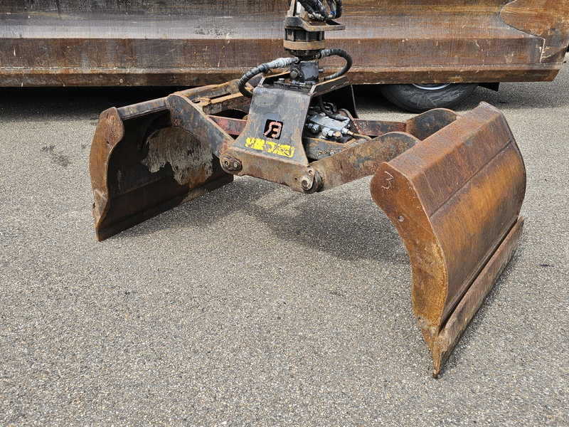 DAF TATRA 6X6 / T158/II / 2 SIDE TIPPER - HMF Z CRANE - Kipper, Autokran: das Bild 5 DAF TATRA 6X6 / T158/II / 2 SIDE TIPPER - HMF Z CRANE - Kipper, Autokran: das Bild 5