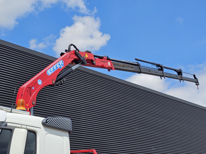 Volvo FM 330 4x2 / EFFER 12.5 t/m CRANE / KRAN - Pritsche LKW, Autokran: das Bild 2 Volvo FM 330 4x2 / EFFER 12.5 t/m CRANE / KRAN - Pritsche LKW, Autokran: das Bild 2