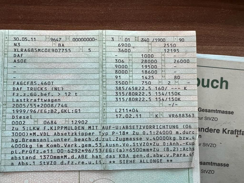 DAF CF 85.460 6X2 VDL Absetzer Top Zustand Retarder DAF CF 85.460 6X2 VDL Absetzer Top Zustand Retarder - Absetzkipper: das Bild 3 DAF CF 85.460 6X2 VDL Absetzer Top Zustand Retarder DAF CF 85.460 6X2 VDL Absetzer Top Zustand Retarder - Absetzkipper: das Bild 3