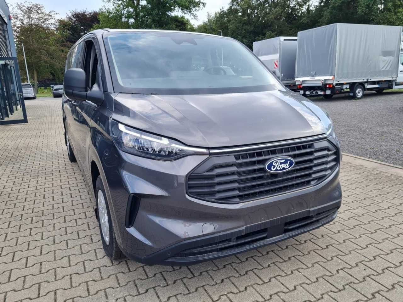 Ford Custom Kasten 320 L2 Trend Doka 5-Sitze KAMERA TEMPO - Kleintransporter, Transporter mit Doppelkabine: das Bild 2 Ford Custom Kasten 320 L2 Trend Doka 5-Sitze KAMERA TEMPO - Kleintransporter, Transporter mit Doppelkabine: das Bild 2