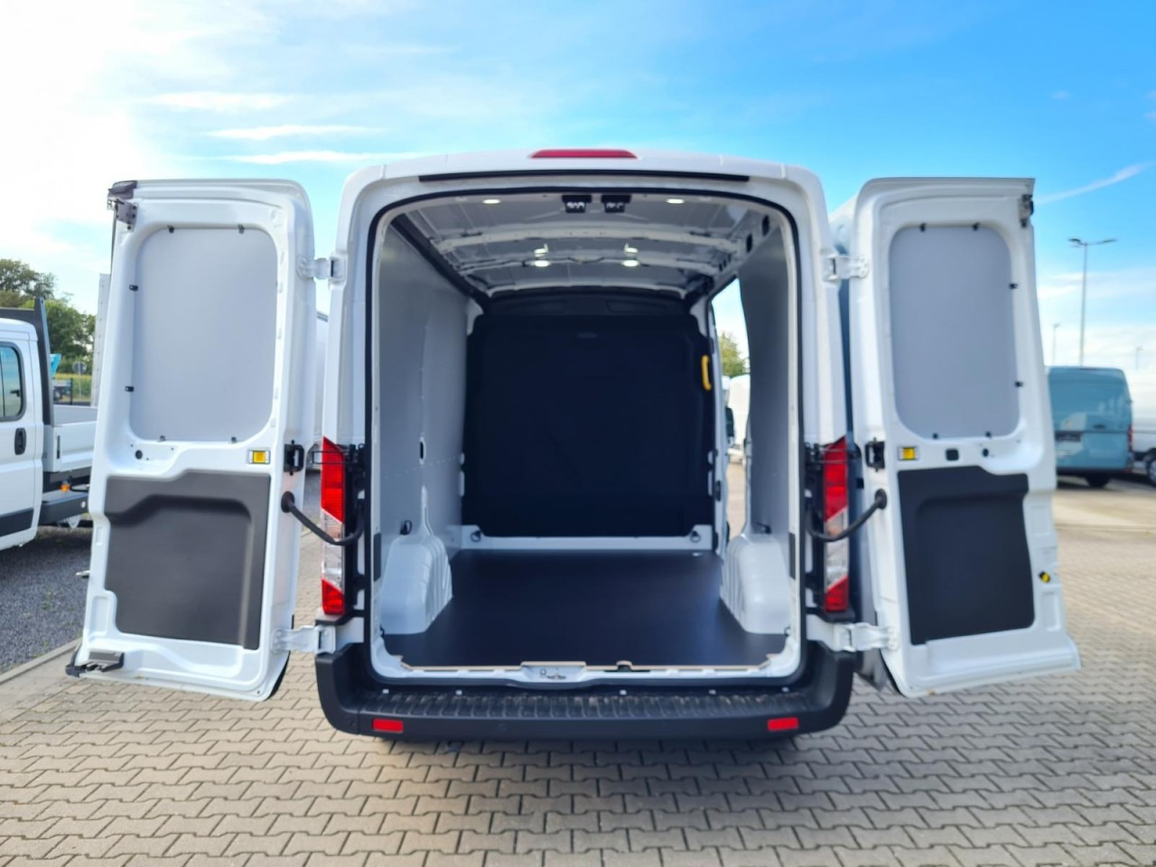 Ford Transit Kasten TDCi L2H2 Trend Klima Holzverkleid. - Kleintransporter: das Bild 5 Ford Transit Kasten TDCi L2H2 Trend Klima Holzverkleid. - Kleintransporter: das Bild 5