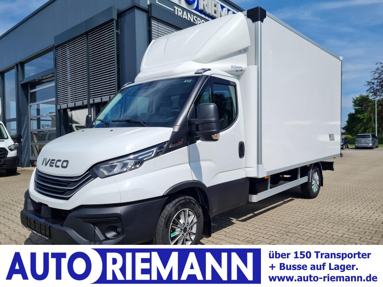 Iveco DAILY 35S18 Koffer Automatik ALU KAMERA NAVI TEMPOMAT - Koffer Transporter: das Bild 1 Iveco DAILY 35S18 Koffer Automatik ALU KAMERA NAVI TEMPOMAT - Koffer Transporter: das Bild 1