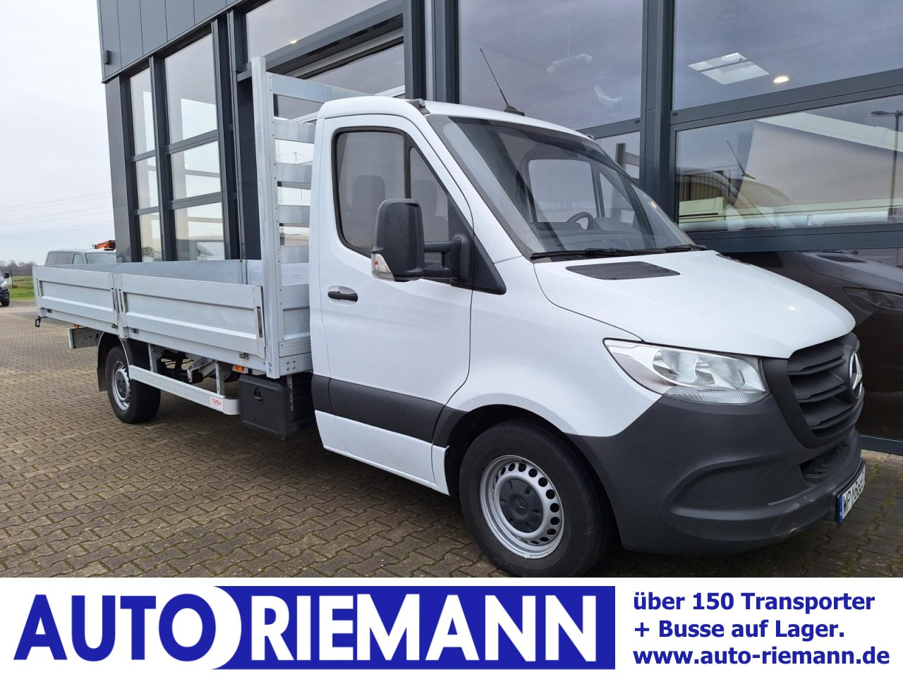 Mercedes-Benz Sprinter 317 CDI Pritsche L4 RWD AHK KLIMA TEMPOMAT - Pritschenwagen: das Bild 1 Mercedes-Benz Sprinter 317 CDI Pritsche L4 RWD AHK KLIMA TEMPOMAT - Pritschenwagen: das Bild 1