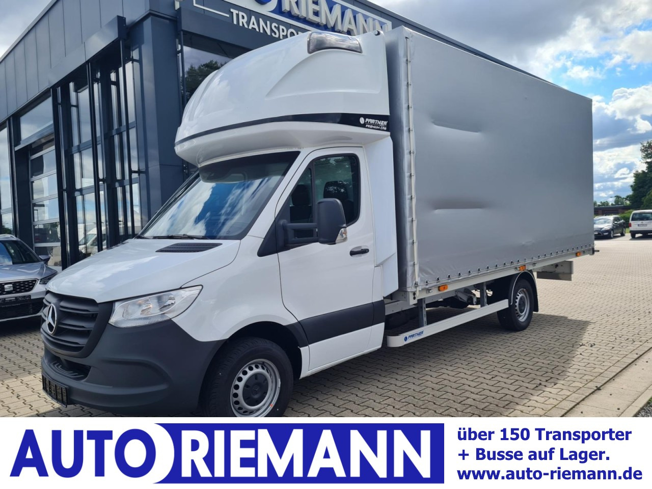 Mercedes-Benz Sprinter 317 Pritsche Plane Schlafkab RWD 10 Pal - Transporter mit Plane: das Bild 1 Mercedes-Benz Sprinter 317 Pritsche Plane Schlafkab RWD 10 Pal - Transporter mit Plane: das Bild 1