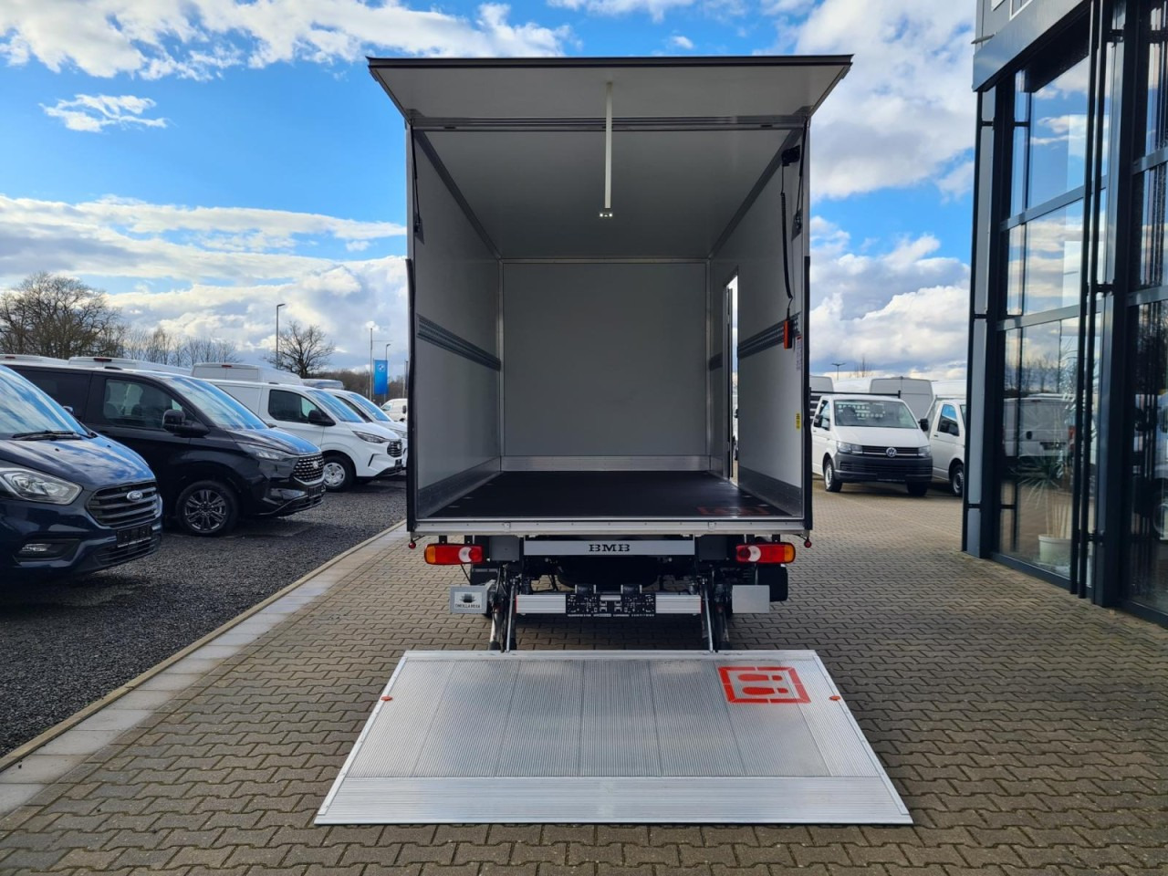 Renault Master 35 New Möbel Koffer LBW KAMERA LUFTFEDERUNG - Koffer Transporter: das Bild 5 Renault Master 35 New Möbel Koffer LBW KAMERA LUFTFEDERUNG - Koffer Transporter: das Bild 5