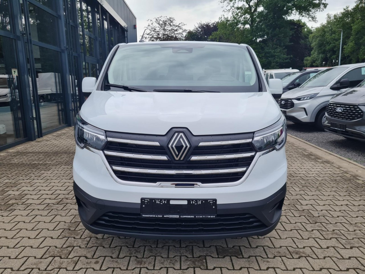 Renault Trafic Kühlkasten 3.0t L2 KLIMA LED NAVI/APP TEMPO - Kühltransporter: das Bild 2 Renault Trafic Kühlkasten 3.0t L2 KLIMA LED NAVI/APP TEMPO - Kühltransporter: das Bild 2