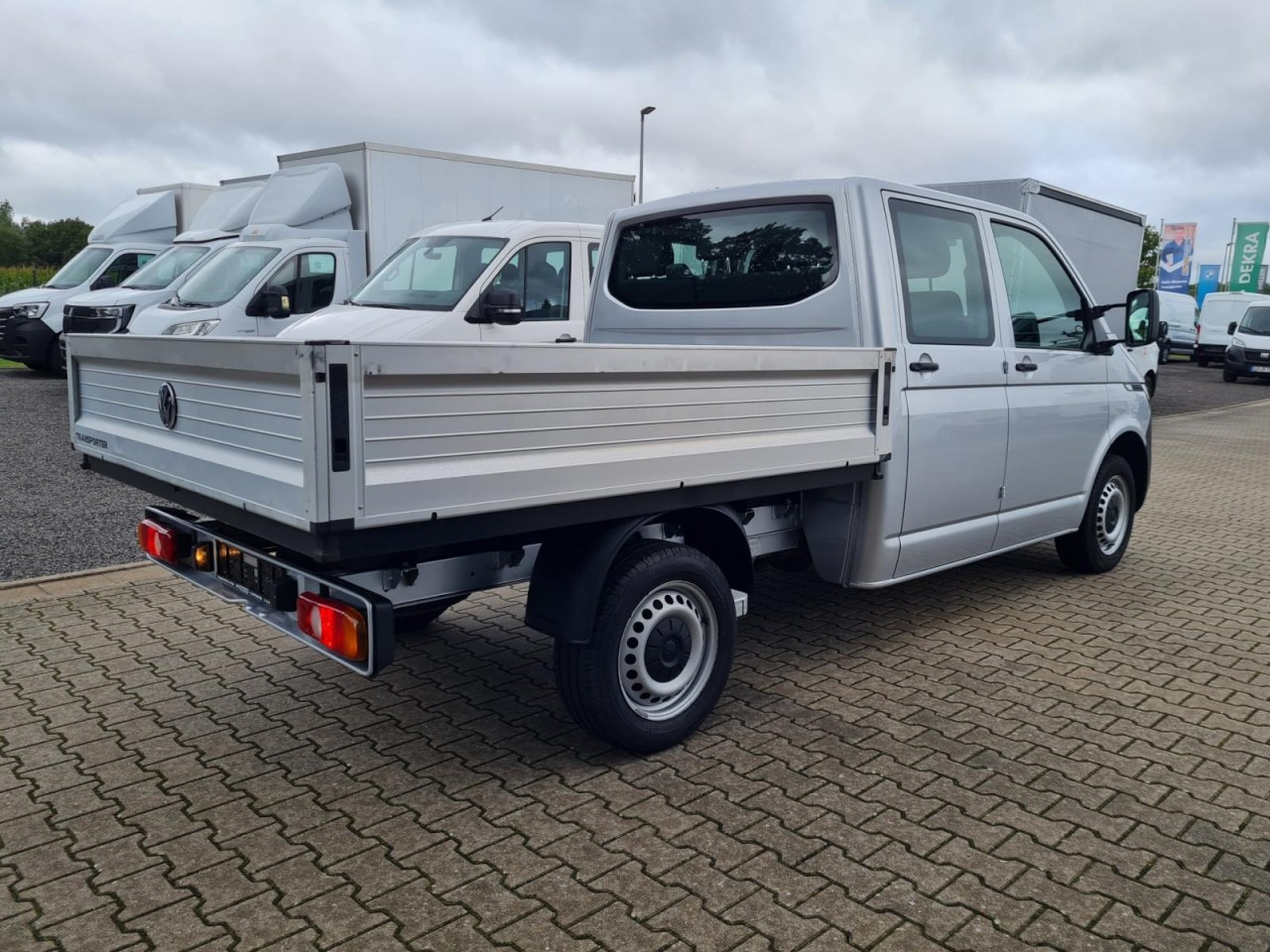 Volkswagen T6.1 Pritsche LR Doka 6-Sitze KLIMA - Pritschenwagen, Transporter mit Doppelkabine: das Bild 4 Volkswagen T6.1 Pritsche LR Doka 6-Sitze KLIMA - Pritschenwagen, Transporter mit Doppelkabine: das Bild 4
