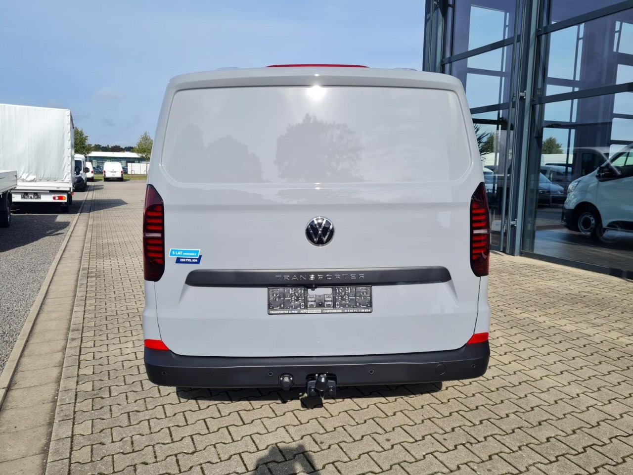 Volkswagen T7 Transporter Kasten TDi AG L2 AHK KLIMA KAMERA LED - Kleintransporter: das Bild 5 Volkswagen T7 Transporter Kasten TDi AG L2 AHK KLIMA KAMERA LED - Kleintransporter: das Bild 5