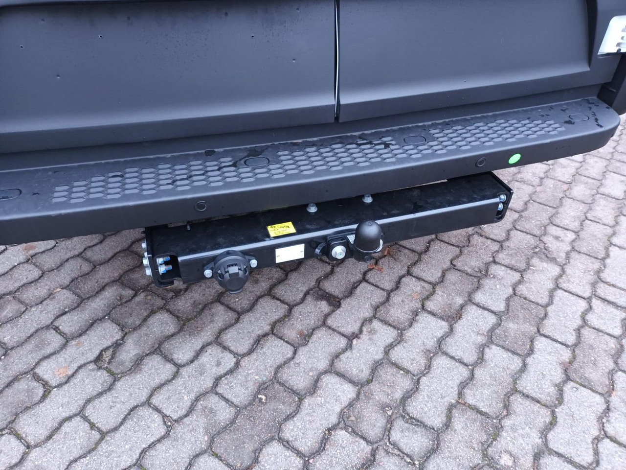 Iveco Daily 35S18HA8V 4100 KLIMA*AHK*RÜCKFAHRKAMERA... - Kastenwagen: das Bild 4 Iveco Daily 35S18HA8V 4100 KLIMA*AHK*RÜCKFAHRKAMERA... - Kastenwagen: das Bild 4