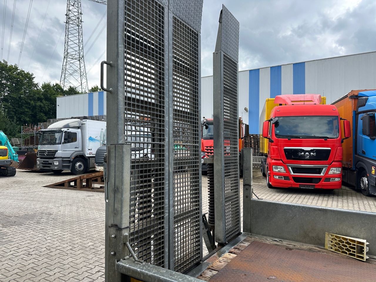 Tieflader Anhänger Demmler Tandem-Tiefladeranhänger Fräsenanhänger: das Bild 13 Tieflader Anhänger Demmler Tandem-Tiefladeranhänger Fräsenanhänger: das Bild 13