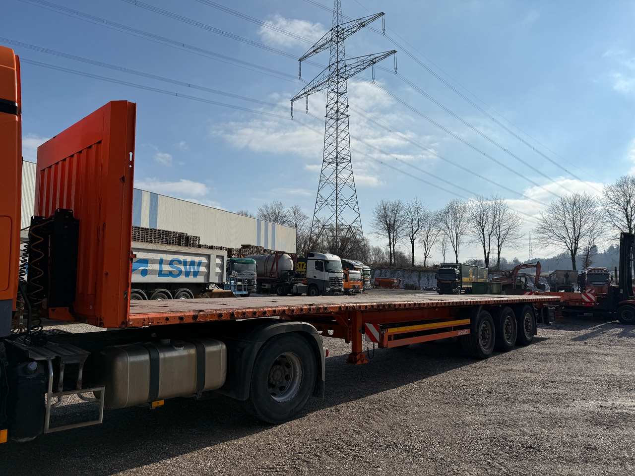 Kögel S24-1 Pritschenauflieger - Pritschenauflieger/ Plattformauflieger: das Bild 2 Kögel S24-1 Pritschenauflieger - Pritschenauflieger/ Plattformauflieger: das Bild 2