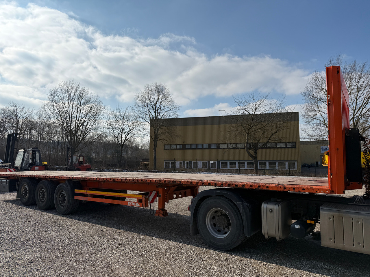 Kögel S24-1 Pritschenauflieger - Pritschenauflieger/ Plattformauflieger: das Bild 4 Kögel S24-1 Pritschenauflieger - Pritschenauflieger/ Plattformauflieger: das Bild 4