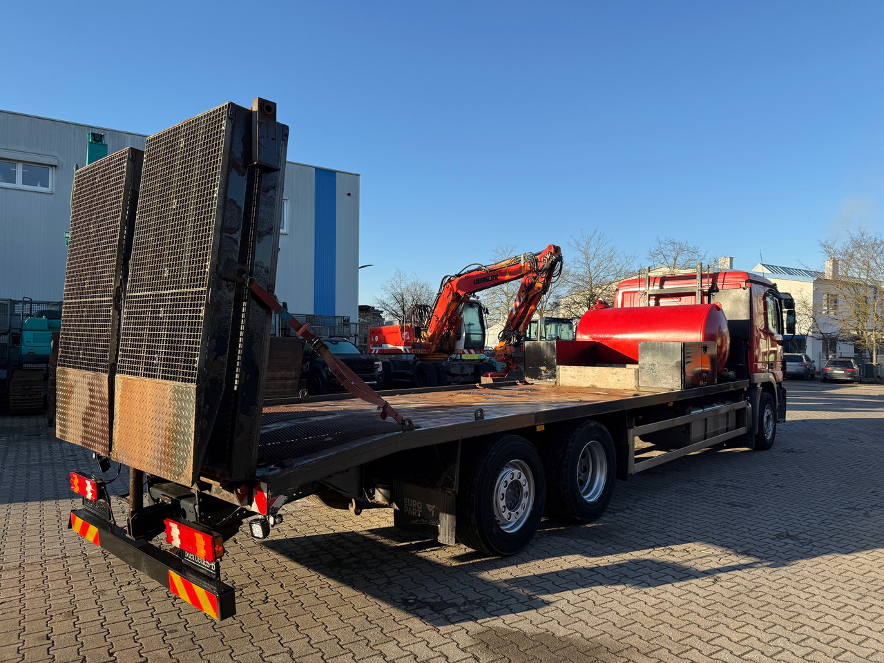 Mercedes-Benz 2541 Actros Baumaschinentransporter - Autotransporter LKW: das Bild 4 Mercedes-Benz 2541 Actros Baumaschinentransporter - Autotransporter LKW: das Bild 4