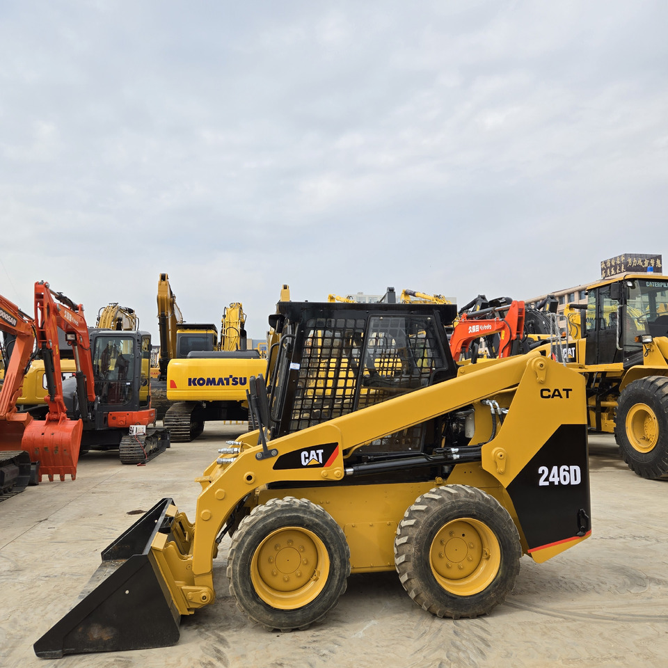 CATERPILLAR 246D - Kompaktlader: das Bild 3 CATERPILLAR 246D - Kompaktlader: das Bild 3