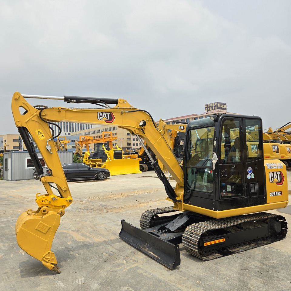 CATERPILLAR 305.5E2 - Minibagger: das Bild 3 CATERPILLAR 305.5E2 - Minibagger: das Bild 3