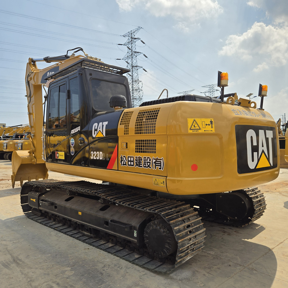 CATERPILLAR 323D2L - Bagger: das Bild 5 CATERPILLAR 323D2L - Bagger: das Bild 5