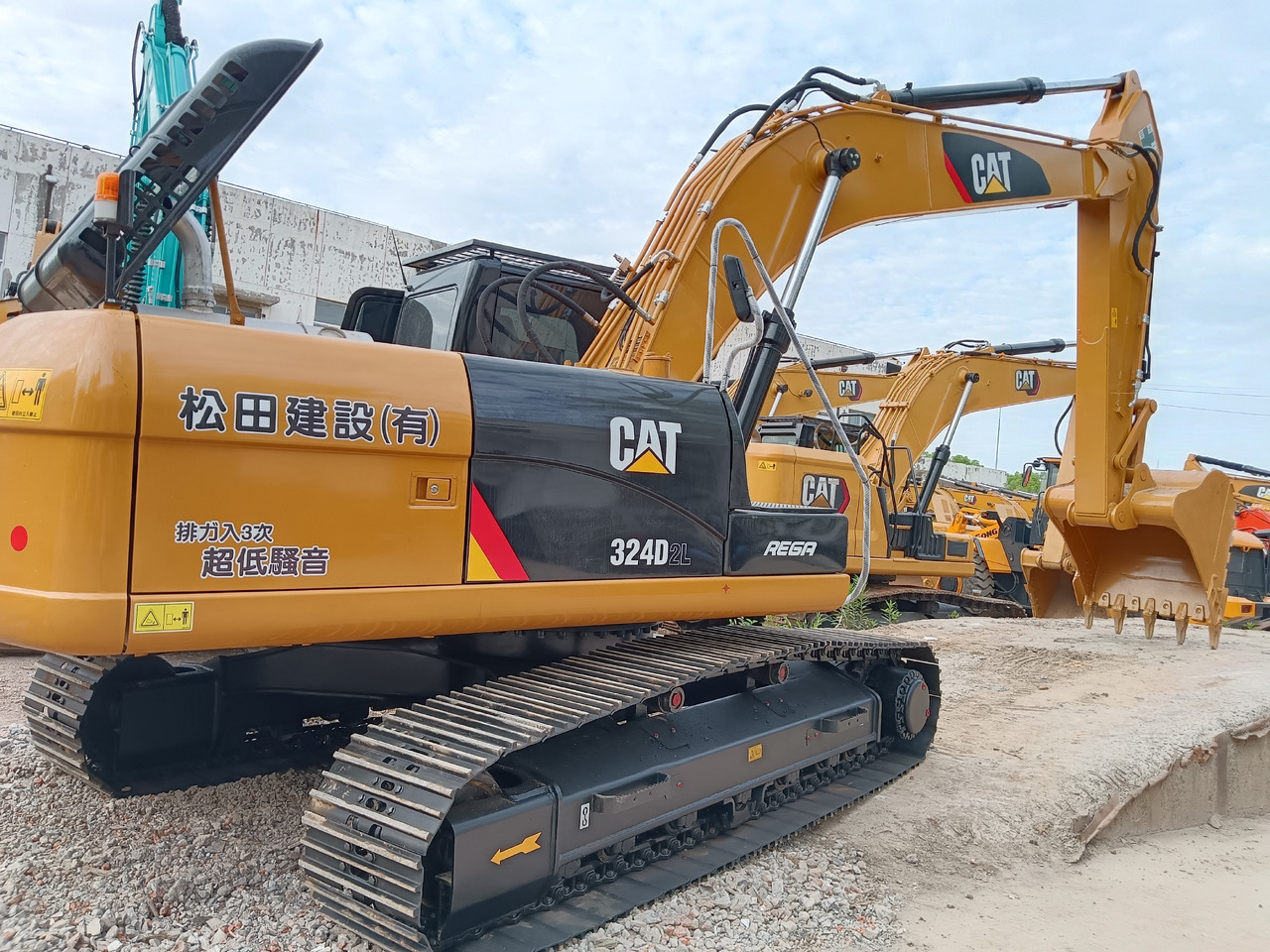 CAT 324DL - Kettenbagger: das Bild 1 CAT 324DL - Kettenbagger: das Bild 1