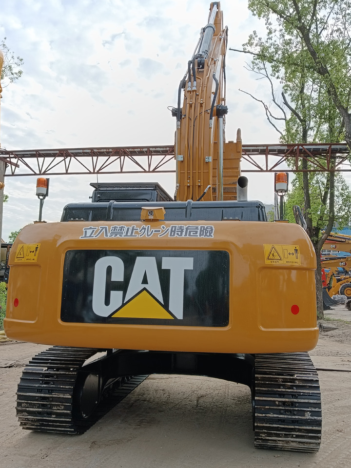 CAT 324DL - Kettenbagger: das Bild 2 CAT 324DL - Kettenbagger: das Bild 2