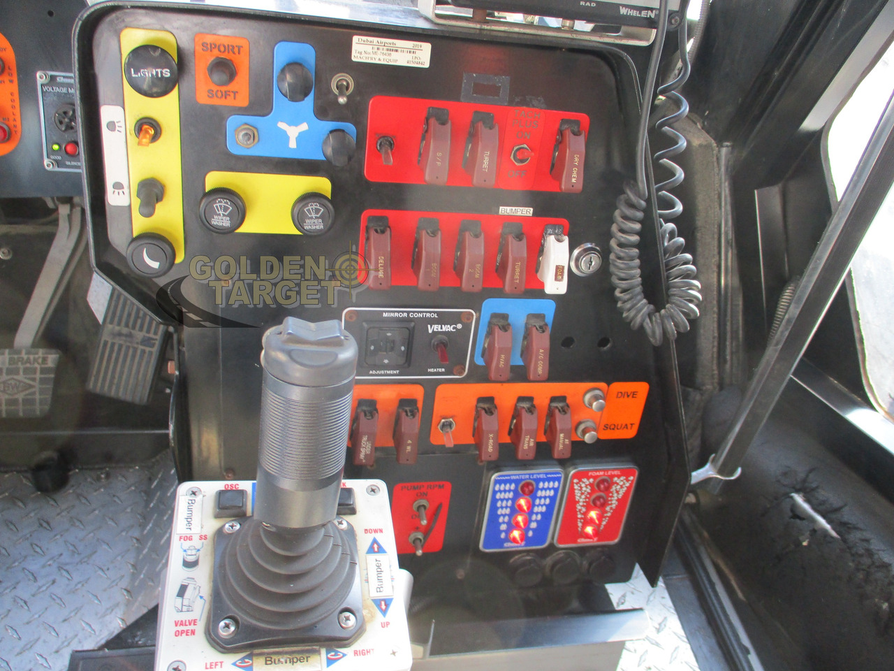 Feuerwehrfahrzeug Colet K40E JAGUAR 8x6 Airport Fire Truck: das Bild 27