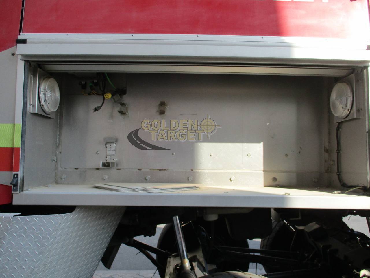 Feuerwehrfahrzeug Colet K40E JAGUAR 8x6 Airport Fire Truck: das Bild 12