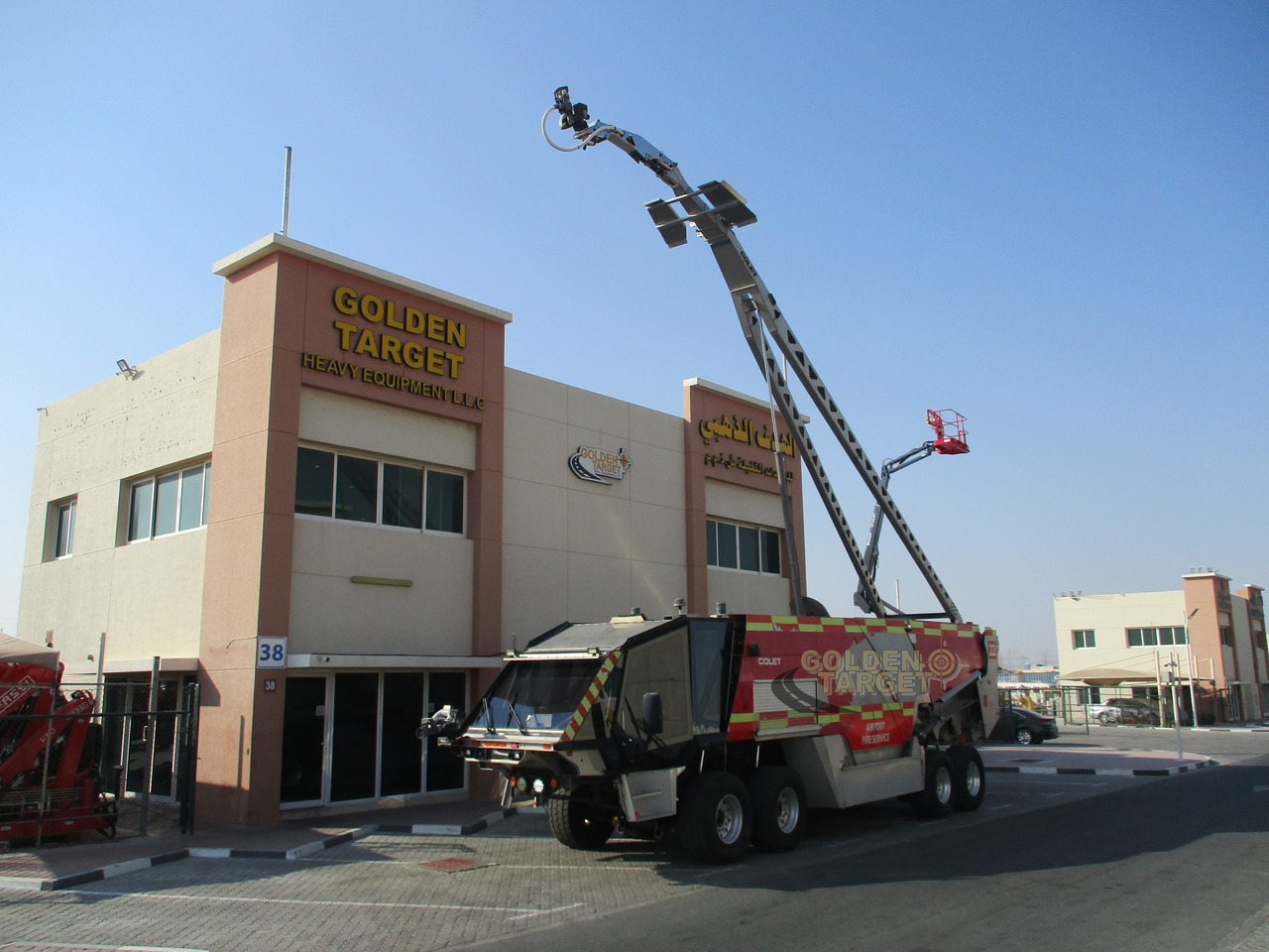 Feuerwehrfahrzeug Colet K40E JAGUAR 8x6 Airport Fire Truck: das Bild 7