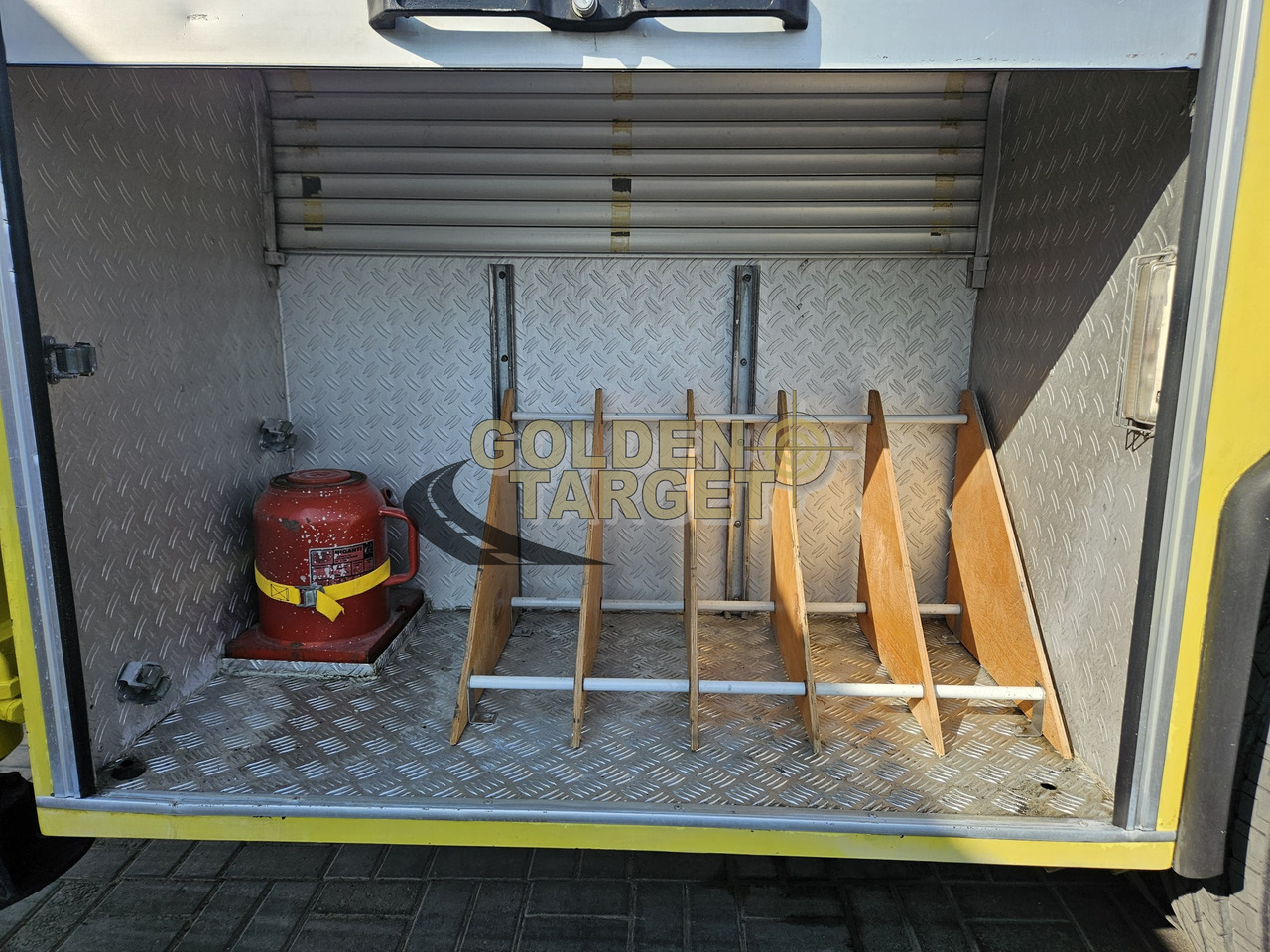 Feuerwehrfahrzeug MERCEDES-BENZ 2638 6×4 MANLIFT TRUCK 1998: das Bild 13 Feuerwehrfahrzeug MERCEDES-BENZ 2638 6×4 MANLIFT TRUCK 1998: das Bild 13