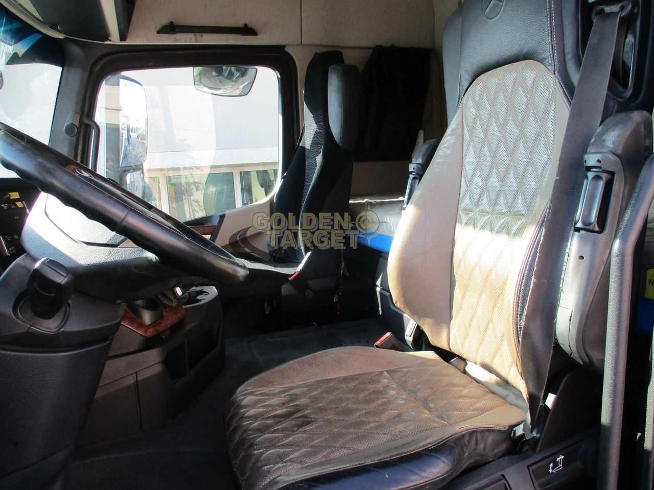 Absetzkipper MERCEDES-BENZ 2642 6×2 DOUBLE SKIP LOADER with HIAB Crane: das Bild 17 Absetzkipper MERCEDES-BENZ 2642 6×2 DOUBLE SKIP LOADER with HIAB Crane: das Bild 17